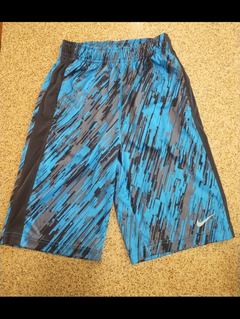 NIKE DRI FIT BASKETBALL SHORTS BOYS YOUTH LARGE BLUE